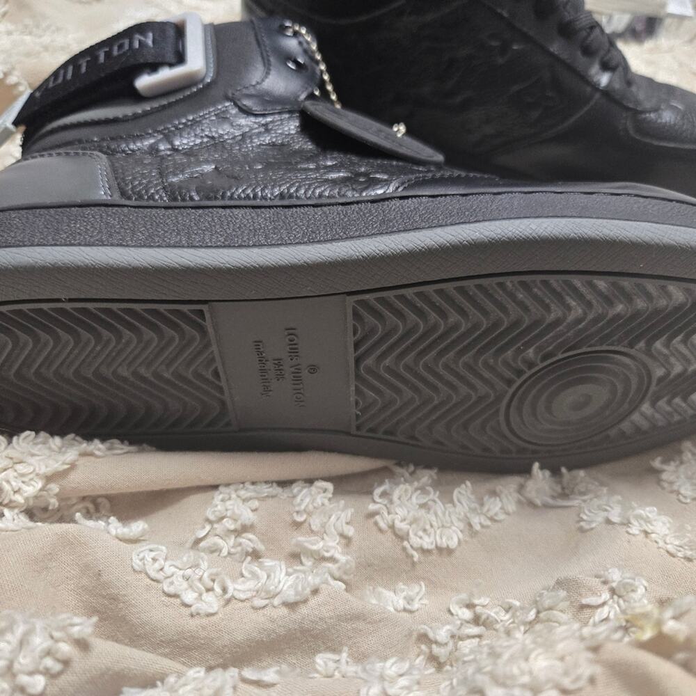 LOUIS VUITTON Rivoli Ankle Sneakers, Black Monogram With Silver, Size 40, Mens 7 - Picture 2 of 11